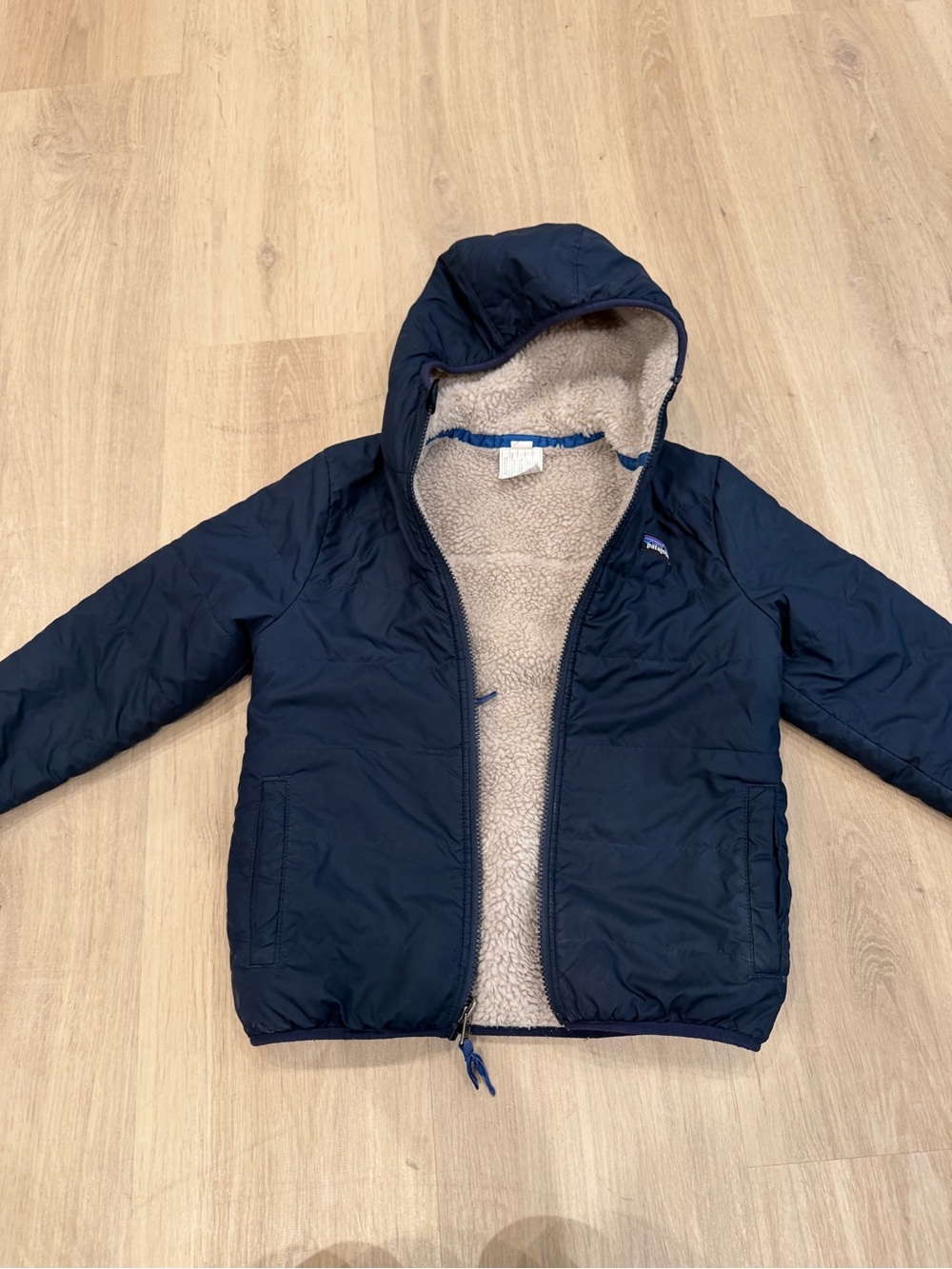 Patagonia Navy Hooded Jacket with Cream Sherpa Lining size 7-8